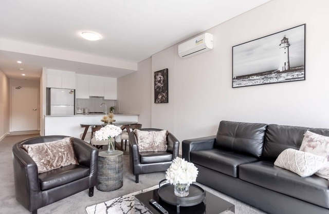 Stylish 2BR Apartment with Balcony