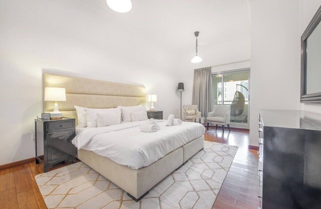 Stylish 2BR at Belvedere with Balcony Views!