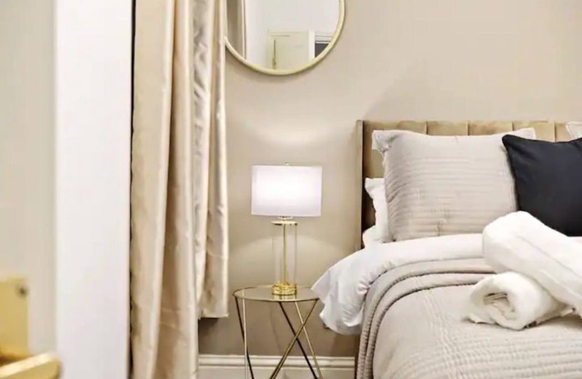 Stylish 2BR Luxury Retreat with 65" Smart TV