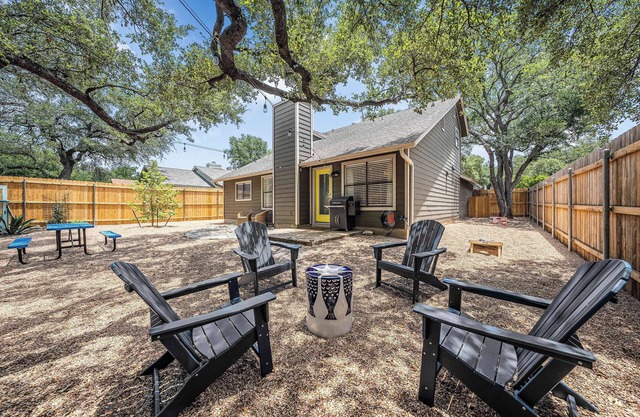 Stylish 3BR Austin Home with Workspace