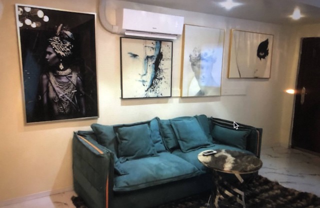 Stylish Apartment in Koreatown! Central Location!