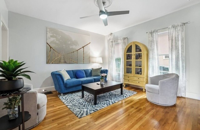 Stylish Boston Getaway Near Arboretum & T Station!