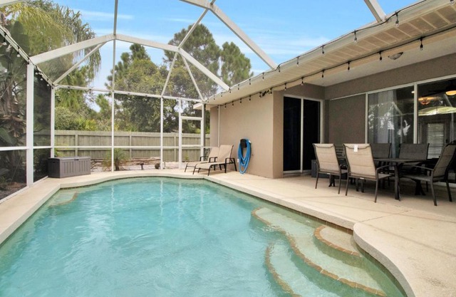 Stylish & Bright Mins to Downtown Pool Parking