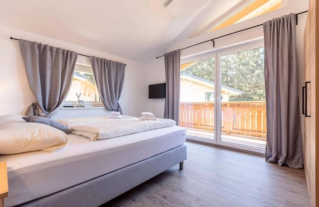 Stylish chalet (141sqm) with large balcony and sauna