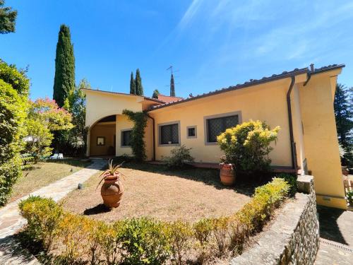Stylish Florentine villa 4 bedrooms with Fun POOL