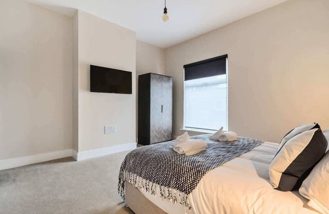 Stylish Home in Manchester - Free Parking