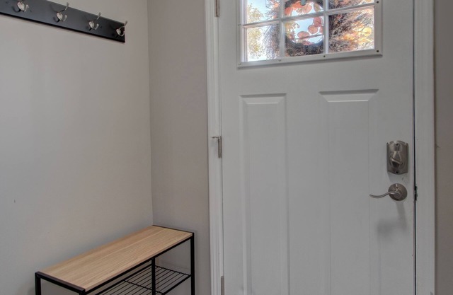 Stylish Home Near BP/Hospitals