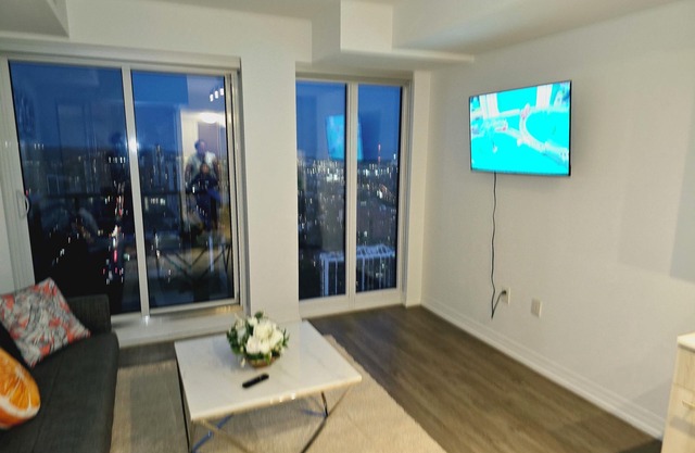 Stylish luxe Apartment one bedroom with one sofa bed