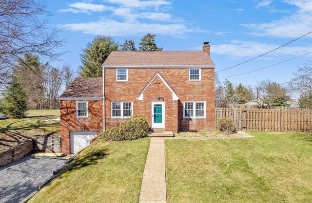 Stylish & Modern 4 Bedroom House in Wexford/Pittsburgh with Game Room