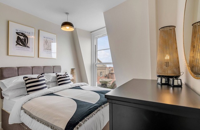 Stylish, newly renovated 1bed seaside apartment
