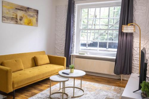 Stylish Oxford Street Apartment