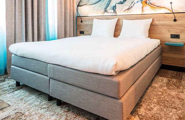 Stylish Seaside unit w/E-Bike Rental & Onsite Dining - Seaside Pier nearby