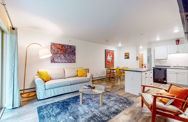 Stylish ski-in/out condo with fireplace and resort pool access