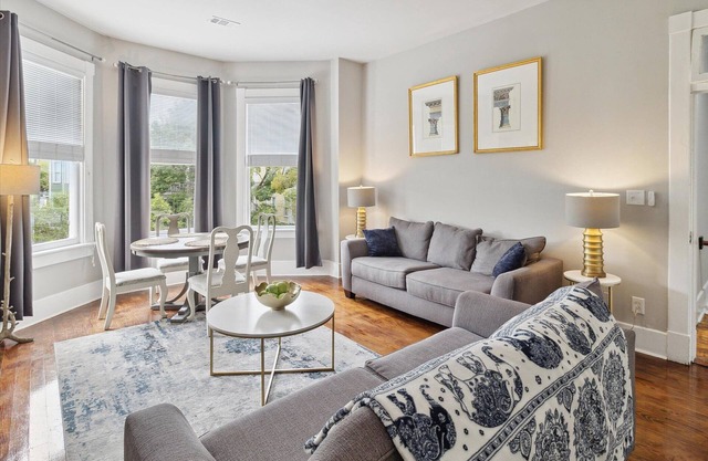 Stylish Updated Home w/Parking Near Forsyth Park by Lucky Savannah