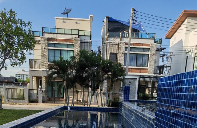 Suchawaliaat sea Villa(889/98) with kitchen