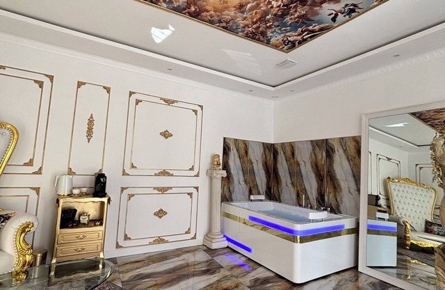 Suite d'Aphrodite - SPA, hammam,balneo,massage table center Nîmes