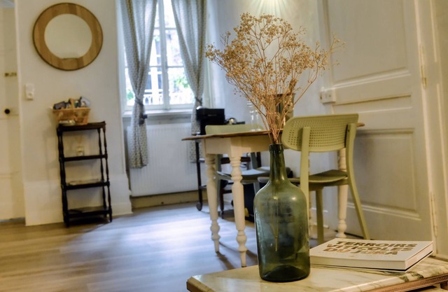 Suite Privée Dans un Élégant Hôtel Particulier au Coeur de Poligny