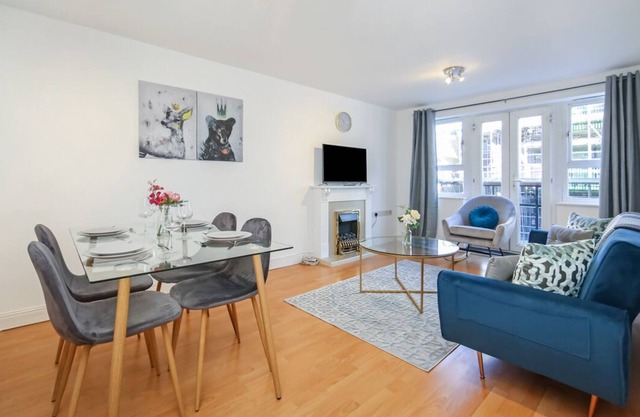 Suites by Rehoboth ★ The Hyde ★ London Zone 3