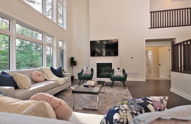 Summer Getaway - Hot tub, Firepit, mins to Arrowhead