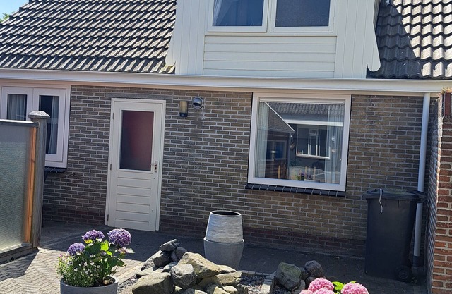 Summer house 2 persons "directly" by the sea, beach, forest and dunes (free WIFI)