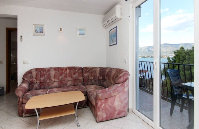 Summer Residence Apartment "aida", Family Friendly And Pet Friendly Ambient