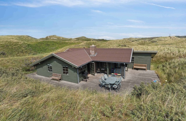 Summerhouse in peaceful surroundings
