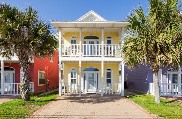 Summertowne Cottages Next to Pier Park, Ocean Views w/Pool!