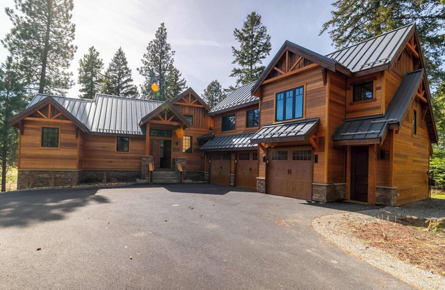 Suncadia Serenity on 13 Villa with ev charger