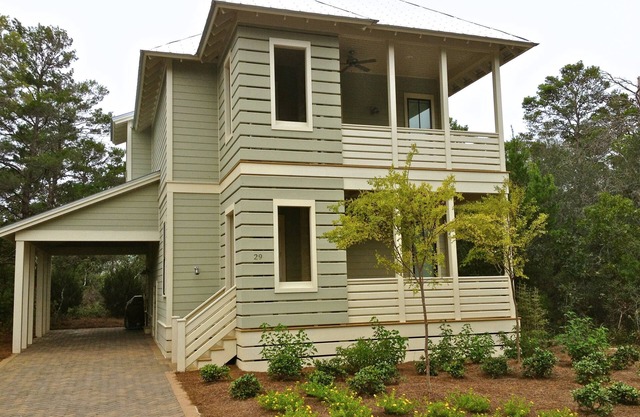 SunCats Beach House - 4 Bedroom Home Close to Beach - 5 Star Reviews!