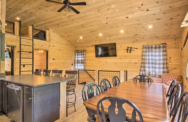 Sunday Riverfront Cottage: Fire Pit & Trail Access