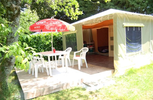 Sunflowers Campsite * - Canvas Bungalow READY TO CAMP 3 Rooms 4 People Without Sanitary