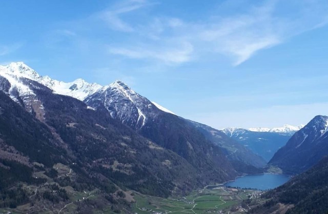 Sunny 2.5-room flat in a quiet location