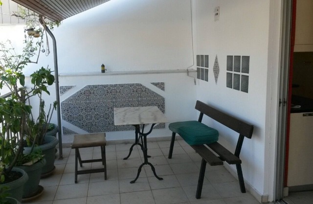 sunny apartment, 100m², large terraces, metro, central