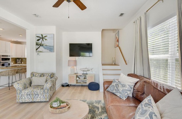 Sunny Key Largo Home with Golf Cart and Kayaks