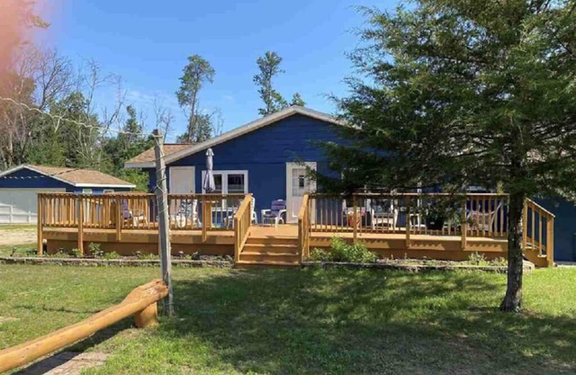 Sunny Lane Cottage - Walk to Castle Rock Lake!