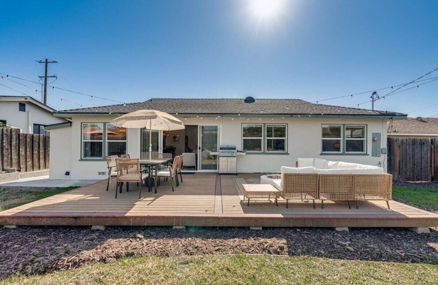 Sunny Retreat/Huge Yard/Central