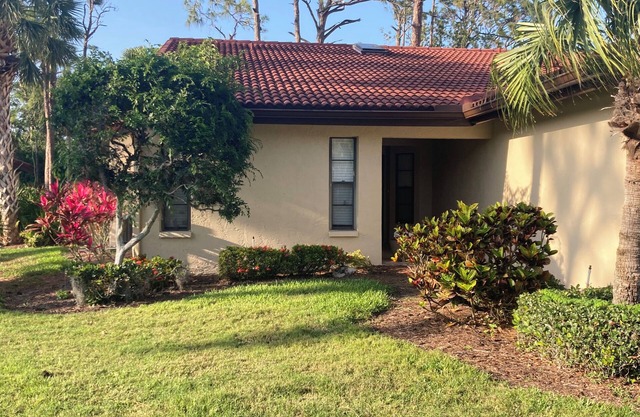 Sunny Sarasota Villa near beautiful Siesta Key beach