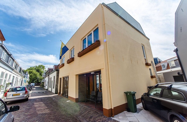 Sunny Spacious Apartment De Bijenkorf