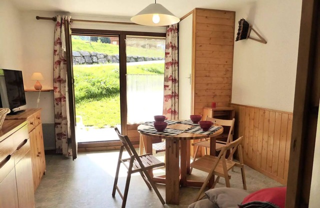 Sunny studio cabin at the foot of the Planay slopes and ESF kindergarten