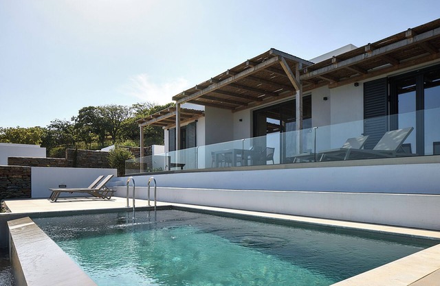 Sunrise - Absolute sea views and pool