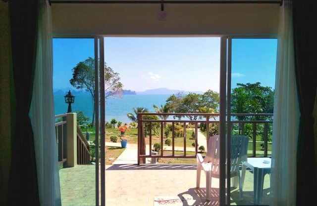 Sunrise Beach Koh Yao Resort