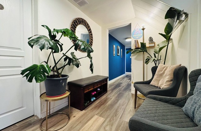 Sunrise BnB with Free Parking