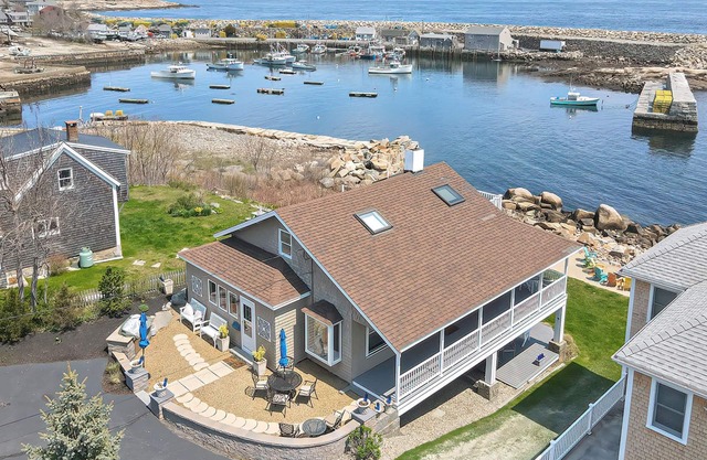 Sunrise on the Cove: Unparalleled Views!