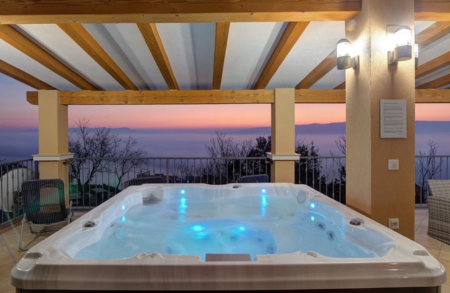 Sunset Apartment With Panoramic Sea View, Senj, Croatia