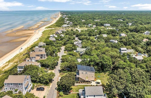 Sunset Bluff: 028-E Modern Contemporary in Eastham with Water Views, Steps to Bay Beach