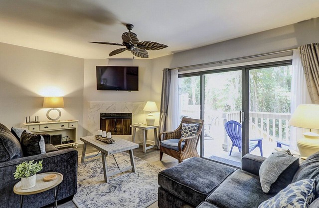 Sunset Rentals | Beachwalk 208