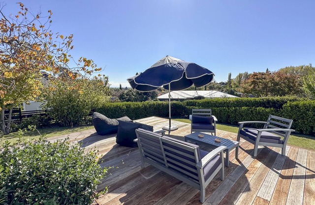 Sunset Sanctuary - Havelock North Holiday Home