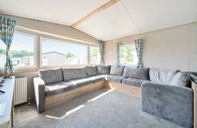 SUNSET SANDS - HAYLING ISLAND in Hayling Island Holiday Park