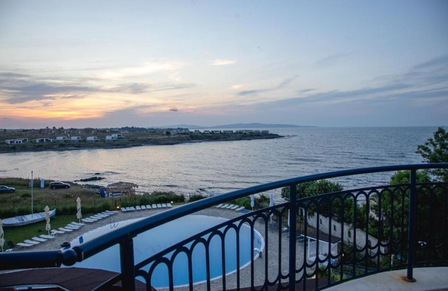 Sunset Vibes in Arapya - Breathtaking Views and Pool - by Flаt Manаger