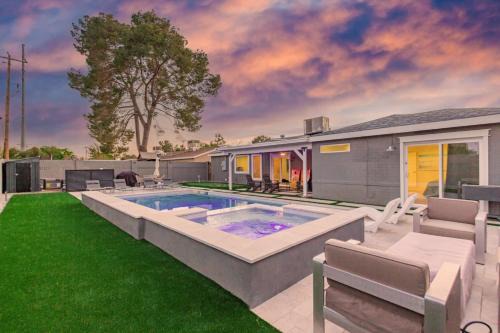 Sunsets on 11th by AvantStay Resort-Style Pool Hot Tub Game Room